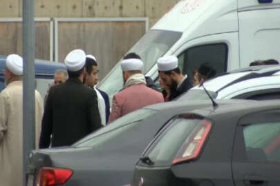 6 yaşındaki kızın evlendirilmesi: Adliye önünde destek açıklaması