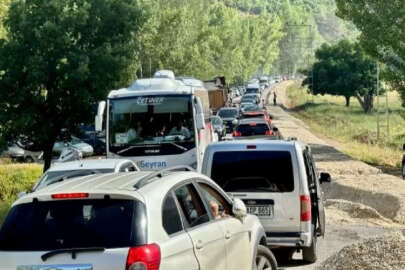 Milli parktaki yolun piknikçi araçları ve mıcırla kapanmasına tepki