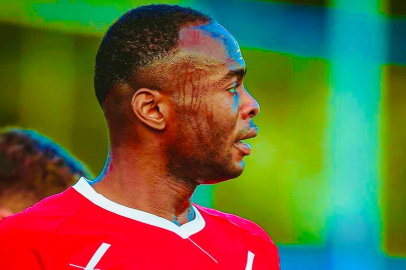 Mateete futbol kulübünün fırtına forveti, Kosova yolcusu