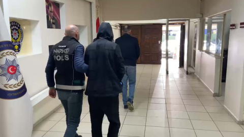 İzmir'de ele geçirilen 39 kilo uyuşturucuya 1 tutuklama