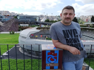 Fenerbahçe - Trabzonspor maçını izlerken beyin kanaması geçiren taraftar hayatını kaybetti