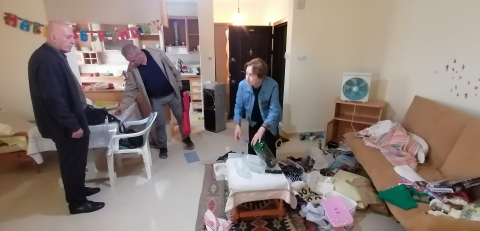 Yazlık dairelere hırsızlığa girip, tavla oynamışlar