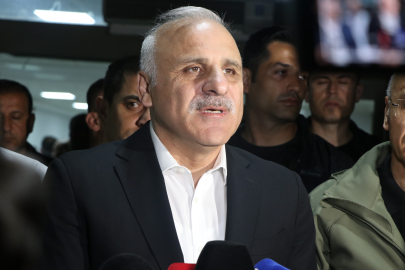 Diyarbakır'da iki aile arasında silahlı kavga kamerada: 1'i polis 9 yaralı (2)