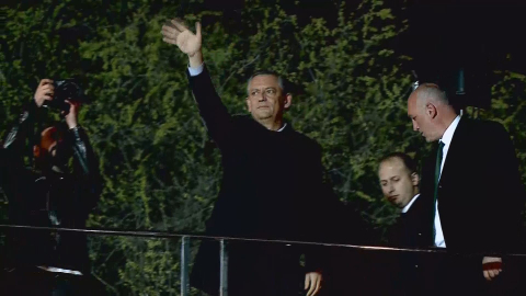 İstanbul - CHP Genel Başkanı Özgür Özel, Şişli Belediyesi önünde konuştu