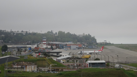 Trabzon'da uçuşlara 'sis' engeli