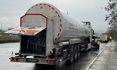 LNG yüklü tankerdeki gaz kaçağı korkuttu