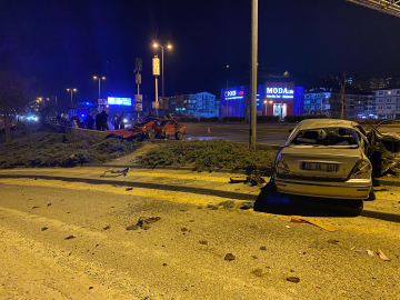 Ankara’da iki otomobil çarpıştı; 6 yaralı