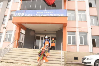 AFAD'dan ilkokul çocuklarına 'gönüllü' eğitimi/ Ek fotoğraflar