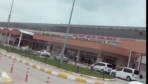 Van'da havalimanında kaçak altın ve para ele geçirildi /Video eklendi