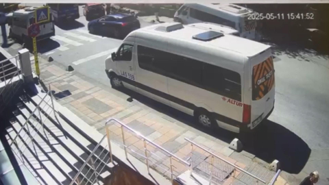 İstanbul - Kağıthane'de minibüs yayaların arasına daldı: 1 ölü, 4 yaralı / Ek bilgi
