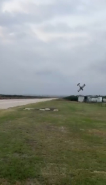 Adana'da kaza kırıma uğrayan uçak, evlilik teklifinden sonra irtifa kaybetmiş; o anlar kamerada