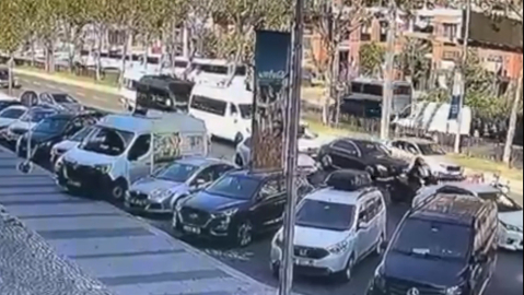 İstanbul - Beyoğlu’nda 6 turistin yaralandığı zincirleme kaza kamerada