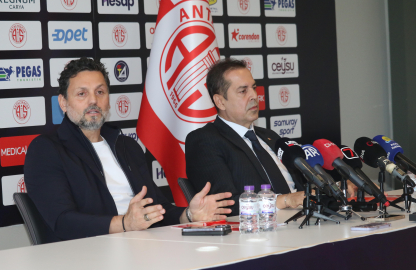 Hesap.com Antalyaspor'da Erol Bulut ile 2 yıllık sözleşme imzalandı