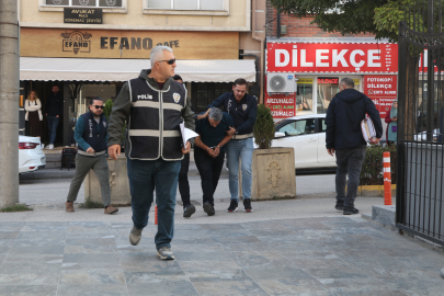 Eskişehir- Markette çocuğunu döven baba, adliyede / Video eklendi