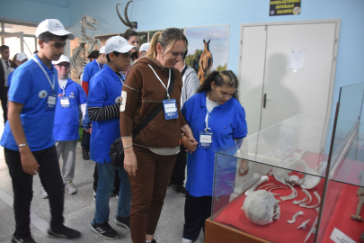 İzmir'de özel öğrencilere doğa ve bilim yolculuğu /Video eklendi