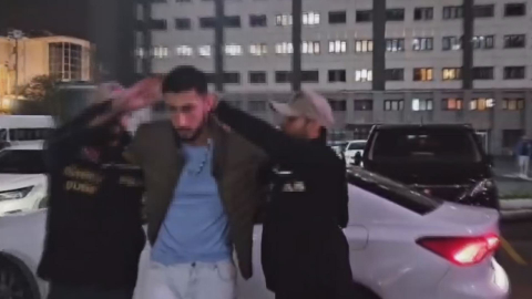 İstanbul - Beyoğlu'nda kadının boynuna tasma takıp gezdirdi: 2 tutuklama