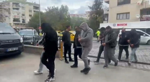 Kuşadası'nda fuhuş operasyonu: 5 tutuklama