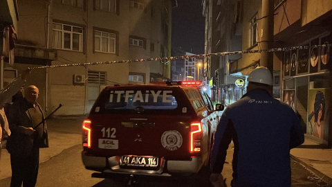 Gebze’de yıkılan binanın yakınındaki 12 bina mühürlendi; 45 aile tahliye edildi (3)