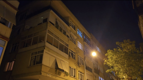İstanbul - Kartal’da çatlaklar oluşan 4 katlı bina tahliye edildi