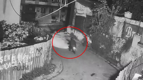 İstanbul- Fatih'te motosikletli şüpheliler haraç istedikleri iş yerini kurşunladı