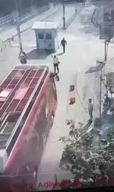 Polisin 'dur' ihtarına uymayan CHP otobüsü şoförünün yurt dışına çıkış yasağı kaldırıldı