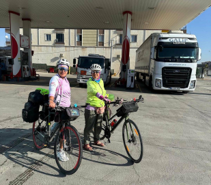 Meme kanseri farkındalığı için bisikletle Türkiye turuna çıktılar