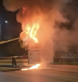 İzmir’de belediye otobüsünde yangın