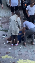 İstanbul - Kağıthane’de çocuklarını okula götürürken kaza yaptı; sokak savaş alanına döndü: 2’si çocuk 4 yaralı