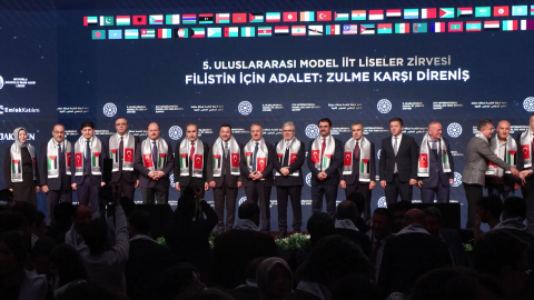 İstanbul - 5'inci Uluslararası Model İslam İşbirliği Teşkilatı Liseler Zirvesi İstanbul'da başladı