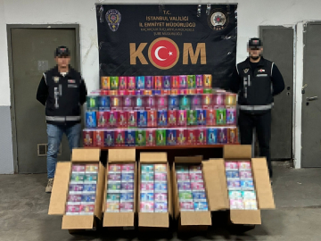 İstanbul- Beylikdüzü'nde TIR parkındaki konteynerde 34 bin elektronik sigara ele geçirildi
