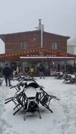 Uludağ’da kar yağışı sürüyor