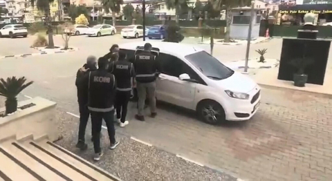 Telefonda 11 milyon lira dolandıran şüphelilere operasyon; 3 tutuklama