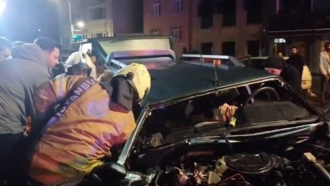 İstanbul - Üsküdar'da hatalı sollama kazaya neden oldu: 3 yaralı
