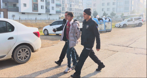 Sivas'ta araç gasbeden 2 cezaevi firarisi, Malatya'da yakalandı