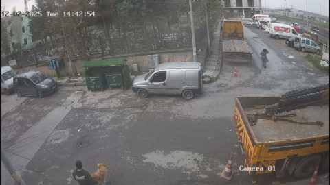 İstanbul- Sultangazi'de hırsızlık için eve giren şüphelilerden birini apartmandakiler yakaladı