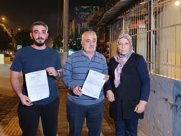 İki ay arayla komşuları tarafından darbedildiler; babanın dişleri kırıldı, anne ile oğlu bıçaklandı