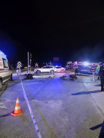 Kırmızı ışıkta geçen TIR ile motosiklet çarpıştı: 1 ölü