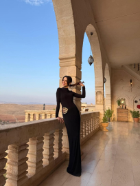 Sinem Ünsal sanal medyada beğeni topladı