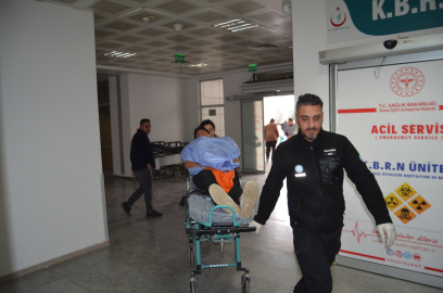 Bıçaklı kavgada yaralandı