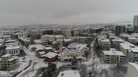 Elazığ'da 311 köy yolu, kardan ulaşıma kapandı (3)
