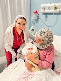 Osmaniye’de yılın ilk bebeği 'Elin' oldu