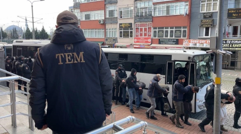 DEAŞ ve El Kaide operasyonunda 30 şüpheli adliyede