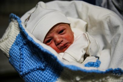 Adana'da yılın ilk bebeği 'Poyraz' oldu