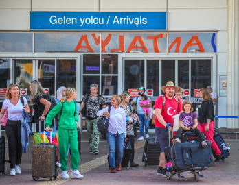 Aralıkta Antalya Havalimanı’nda 1 milyon 75 bin 275 yolcuya hizmet verildi