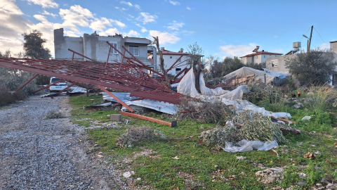 Hortumun neden olduğu zarar, gün ağardığında ortaya çıktı