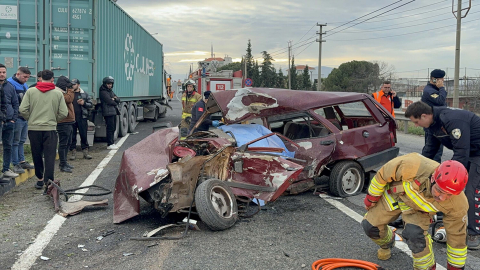 Manisa'da TIR ile otomobil çarpıştı; 1 ölü