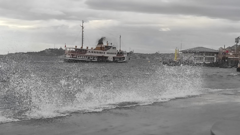 İstanbul- İstanbul’da lodos etkili oluyor