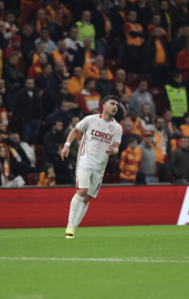 Samsunsporlu futbolcu Eyüp Aydın, trafik kazası geçirdi