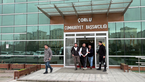 Tartıştığı komşusunu 7 yerinden bıçakladı