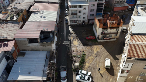 İzmir'i sağanak vurdu; 320 konut, 78 iş yeri ve 5 kamu binasını su bastı (2)